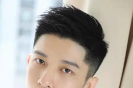 短發(fā)怎么剪短視頻教程_剪短頭發(fā)的女孩好帥怎么辦