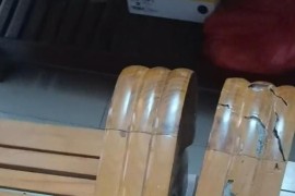 實木沙發(fā)改短視頻教程_穿舊了的或者不能穿的牛仔褲可以怎么處理