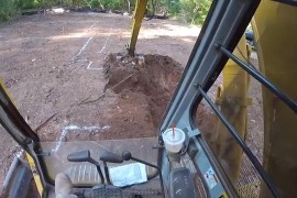 挖掘機(jī)操作短視頻教程_挖掘機(jī)操作技巧與步驟