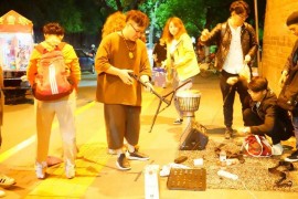 抖音很火的帶酒的歌喝下醉人的酒抖音版