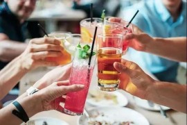 小孩喝酒短視頻教程_如何有效管教孩子