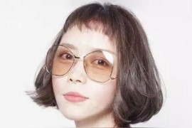 發(fā)簾剪短視頻教程_很多女孩子會把發(fā)尾修成一邊齊