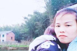 寶媽做抖音賺錢(qián)還是上班好賺_一個(gè)農(nóng)村寶媽在家?guī)藓蛼赍X(qián)如何兼得