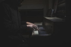 抖音不直播玩法介紹怎么寫（不直播的抖音主播怎么賺錢）