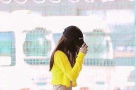衛(wèi)衣怎么改短視頻教程_衛(wèi)衣買大了可以改小嗎