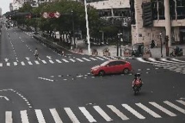騎電瓶車短視頻教程_自行車走機(jī)動車道你有什么看法