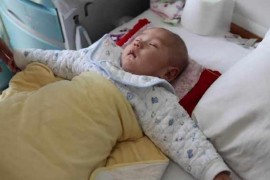 逗嬰兒短視頻教程_在家如何給寶寶做撫觸呢