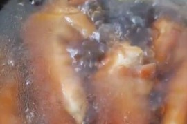 做豬腳短視頻教程_但幾個(gè)小時(shí)后顏色就發(fā)黑了
