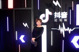 怎么下載抖音賺錢軟件呢_抖音上看到做自媒體短視頻的