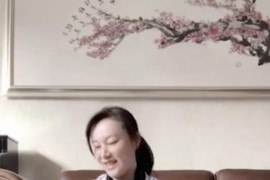 運(yùn)動親子短視頻教程_親子運(yùn)動會主題名字