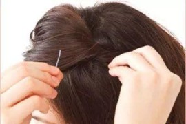 短發(fā)美女短視頻教程_感覺(jué)越來(lái)越多的美女剪短發(fā)了