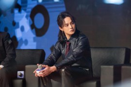 皮衣女短視頻教程_皮衣翻新