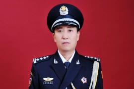 定格拍攝短視頻教程_人物跳起后定格在空中環(huán)繞拍攝的視頻是怎么拍出來的