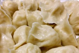 過年包餃子短視頻教程_過年包餃子放硬幣的習(xí)俗