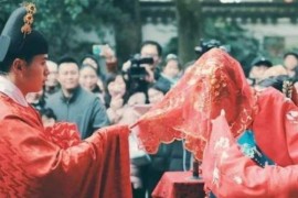 男女繁殖短視頻教程_老年夫妻怎么生活