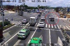 如何拍反轉(zhuǎn)短視頻教程_蘋果手機拍抖音怎么翻轉(zhuǎn)攝像頭